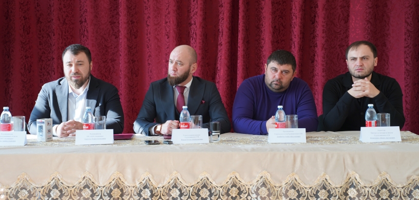 Руководитель офиса объединения «Алашара» в городе Черкесске Мурат Гедугов посетил абазинские аулы.  