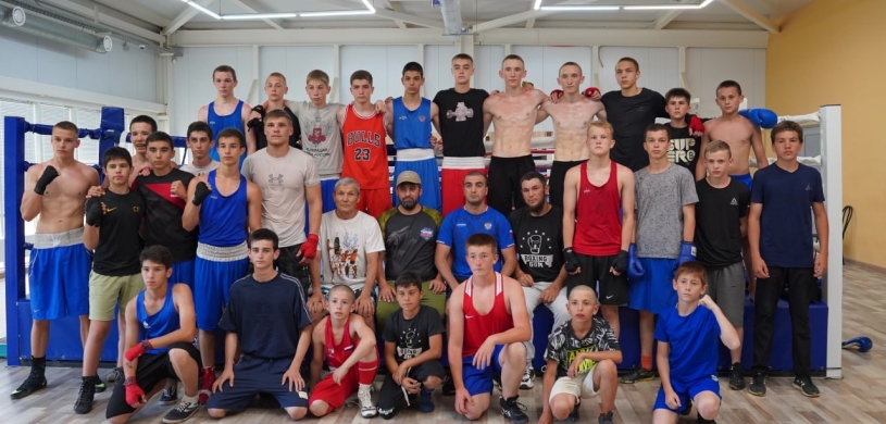 30 июня в селе Красный Восток завершились учебно-тренировочные сборы для юных боксеров. 