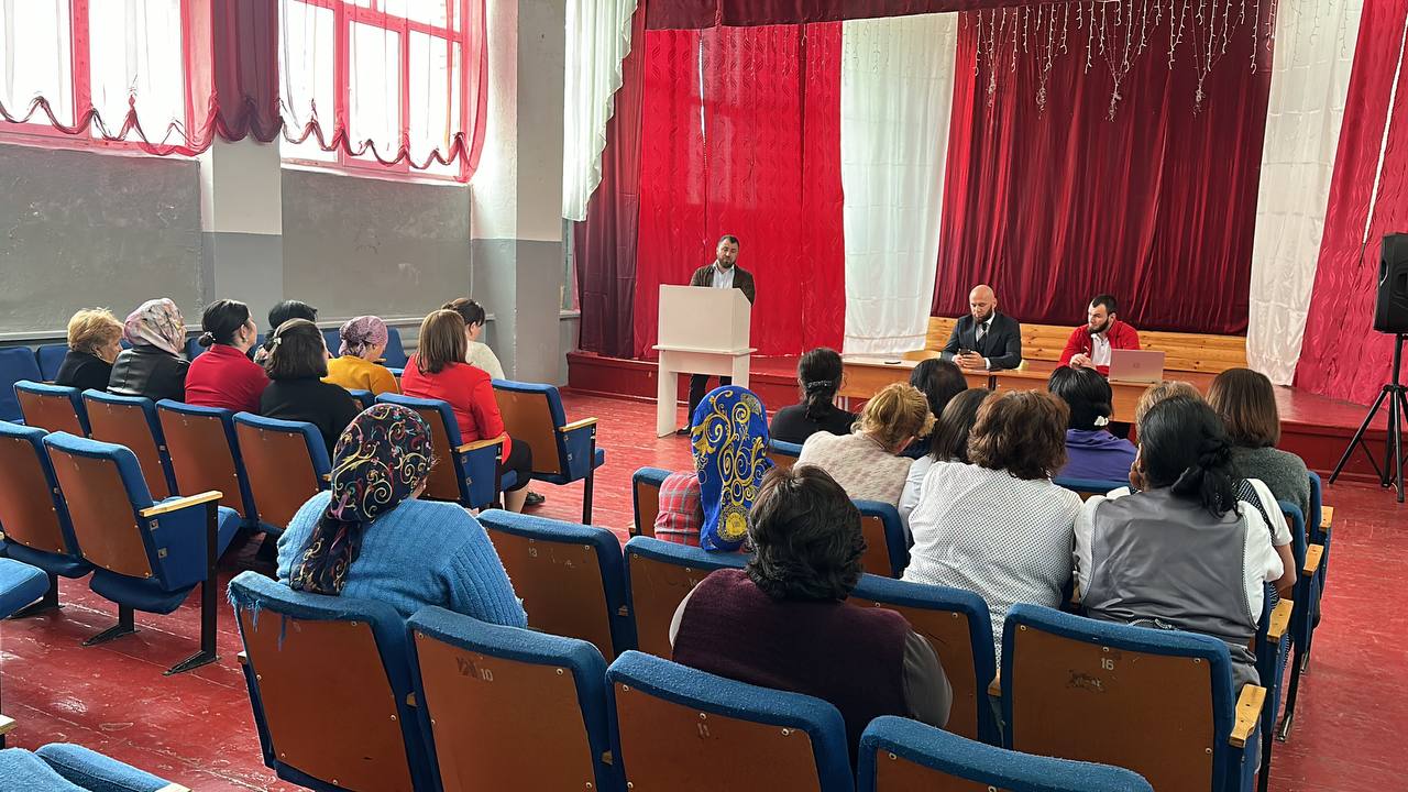 Общественный совет Грушкинского поселения организовал сбор средств в Национальный фонд аула. 